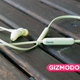 Imagen para el artículo titulado Los Beats Flex son los mejores auriculares inalámbricos baratos que puedes comprar